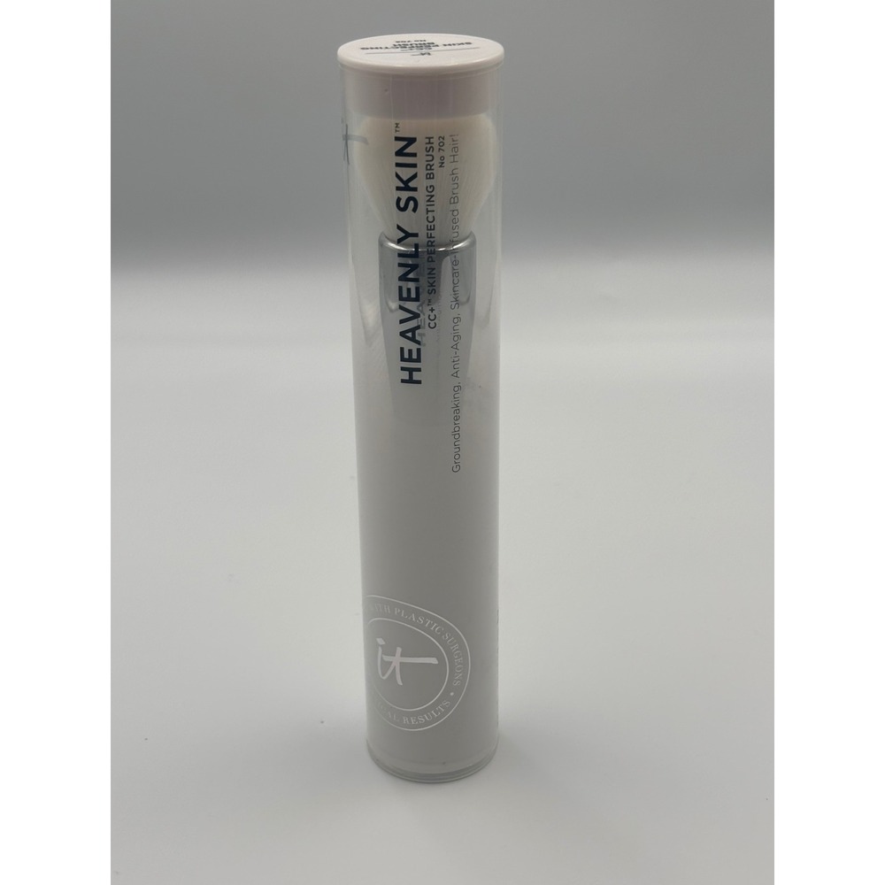 IT Cosmetics Heavenly Skin CC+ Skin Perfecting Brush No 702 Anti-Aging